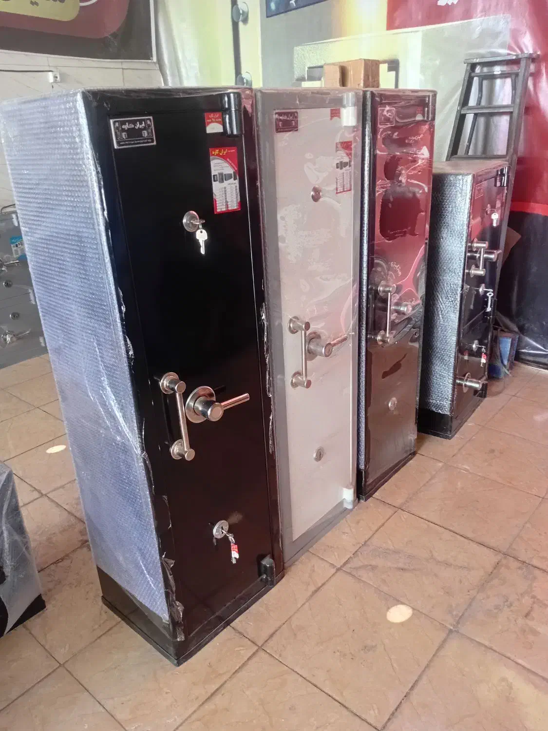 گاوصندوق ایمن کاو|ابزارآلات|یزد, |دیوار