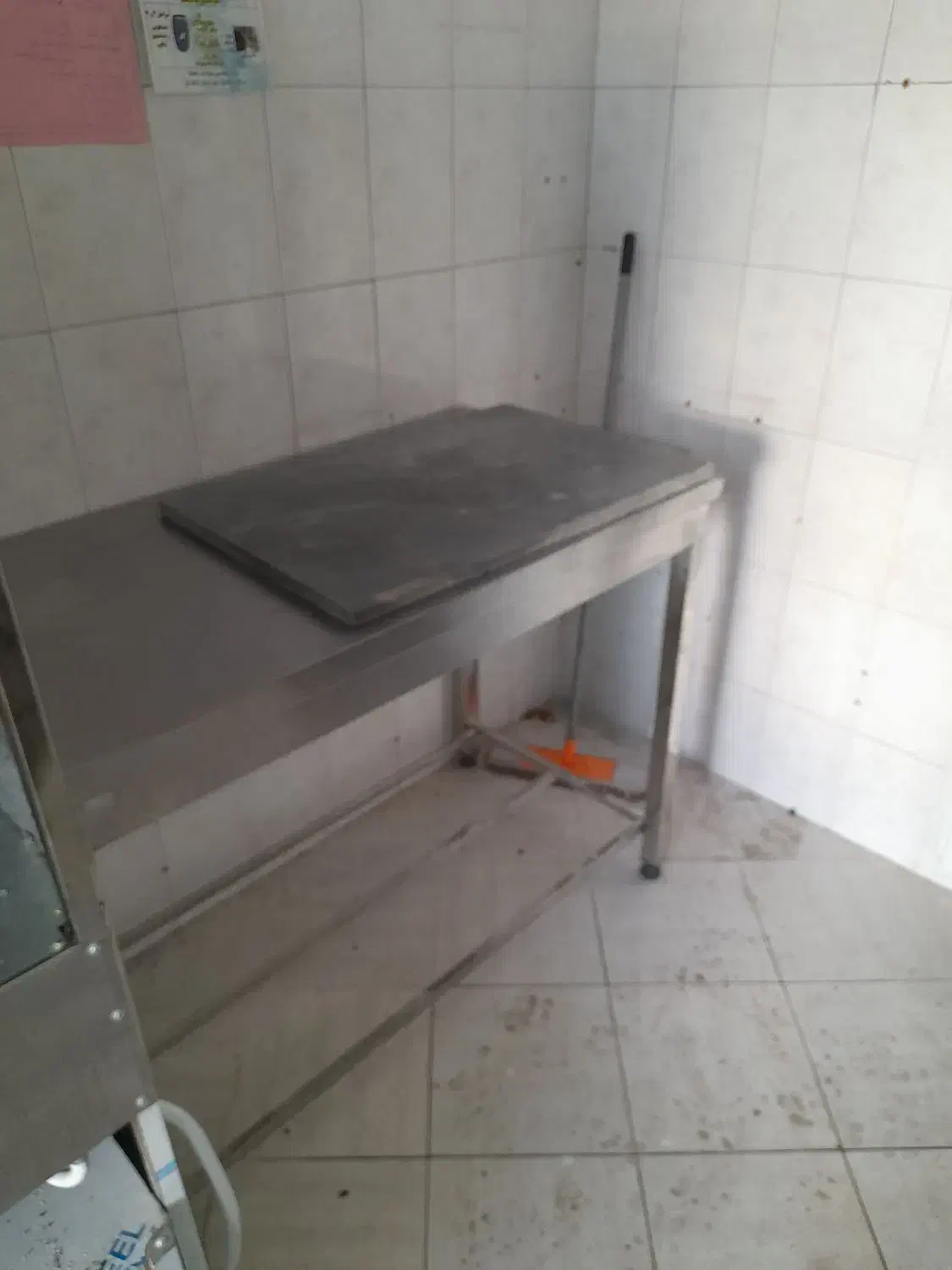 میز کار|میز تحریر و کامپیوتر|دامغان, |دیوار