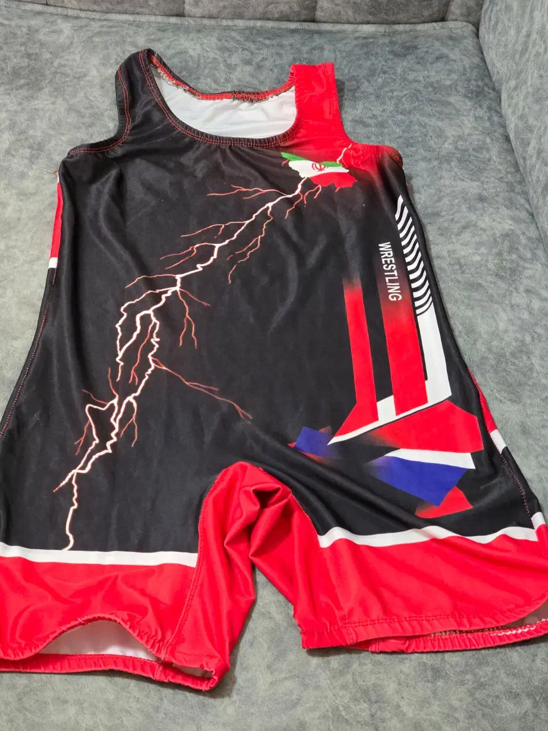 کتونی و دوبند کشتی،نیمه استوک فوتبال|تجهیزات ورزشی|پرند, فاز ۵|دیوار