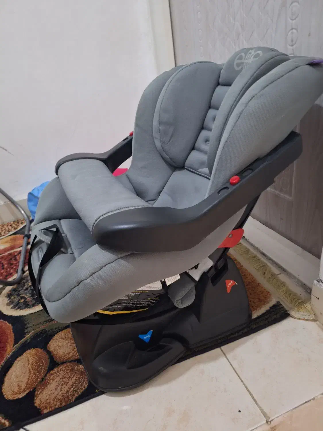 صندلی ماشین کودک|تخت و صندلی بچه|رشت, پل تالشان|دیوار