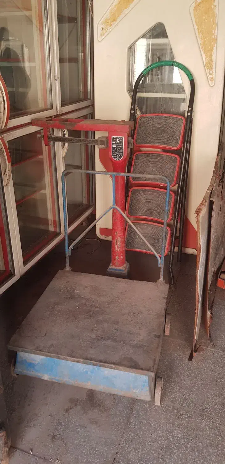 باسکول ۵۰۰ کیلویی سنگی|ماشین‌آلات صنعتی|اشکذر, |دیوار