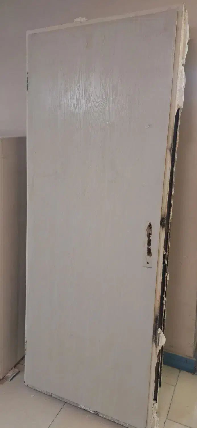 درب فرانسوی  داخل واحد|مصالح و تجهیزات ساختمان|اندیشه, اندیشه فاز ۳|دیوار