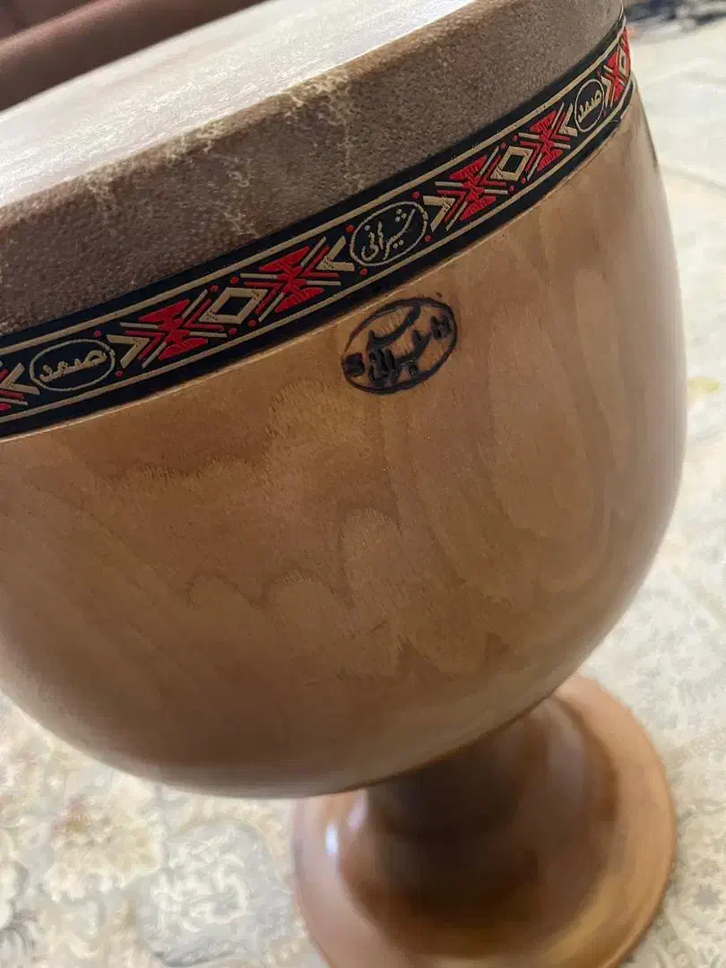 تنبک|سازهای سنتی|تربت‌حیدریه, قائم|دیوار