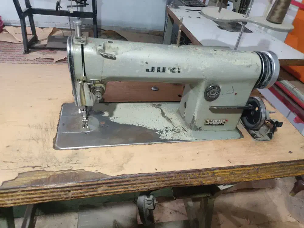 چرخ خیاطی صنعتی راسته دوز|چرخ خیاطی و ریسندگی|تبریز, |دیوار