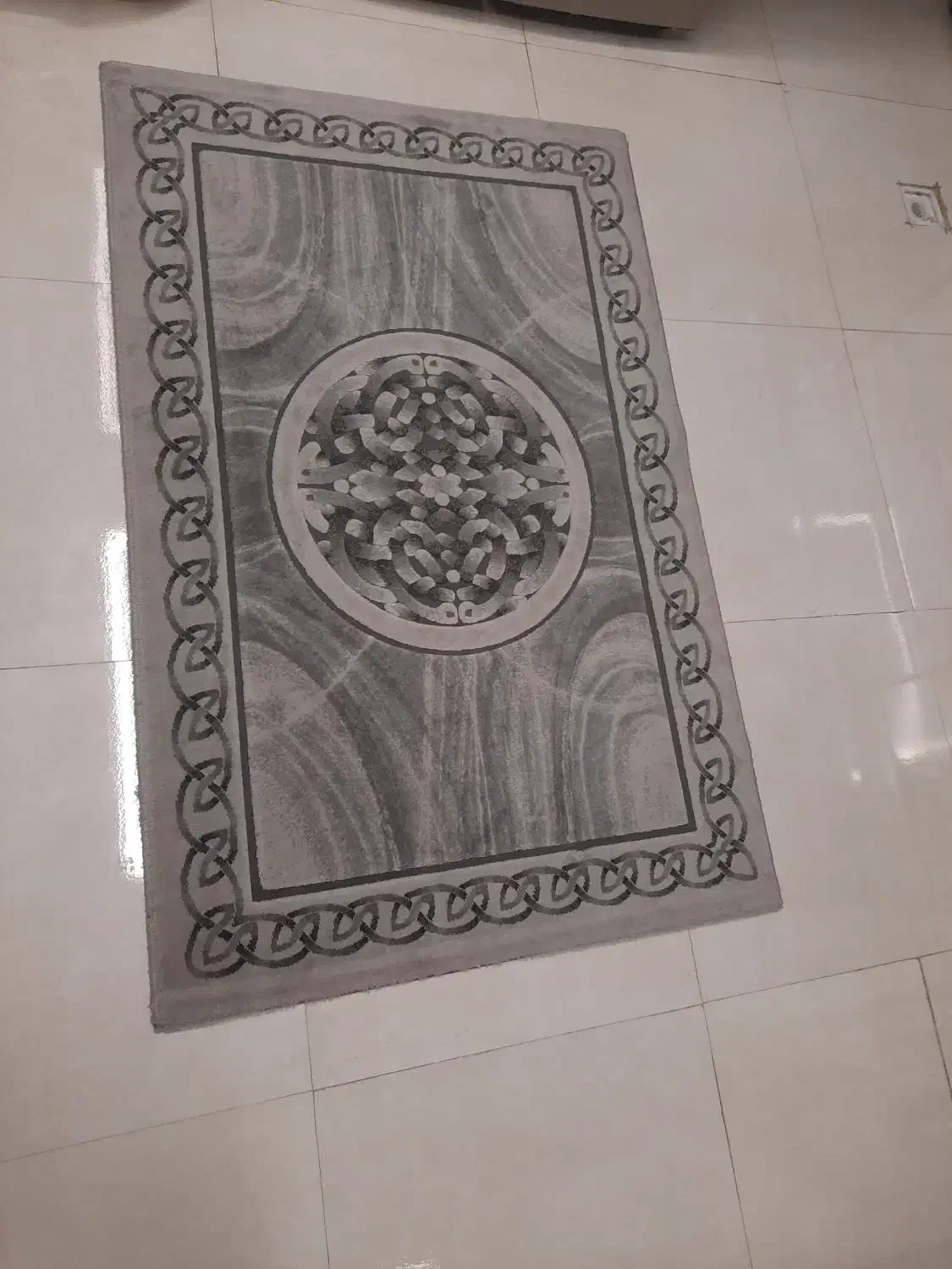 قالی ۱ متری سالم و تمیز|فرش|کرج, گلشهر|دیوار