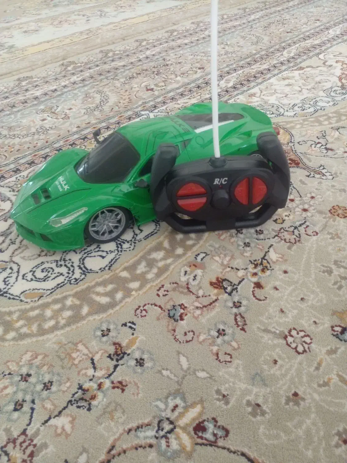 ماشین کنترلی فراری|اسباببازی|ملایر, |دیوار