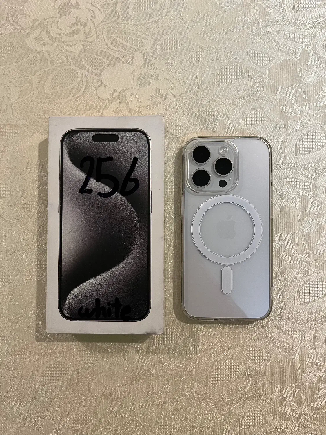 گوشی ایفون 15pro white 256 ZAA 100% بدون نقطه و خط|موبایل|تهران, پاسداران|دیوار