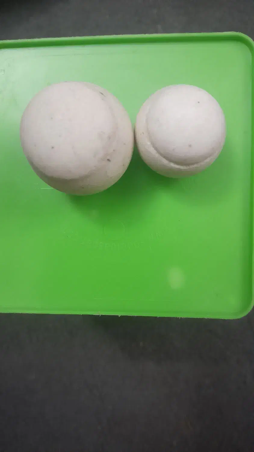 سنگ آسیاب ازمایش شده|کلکسیون اشیاء عتیقه|قدس, شهر‌قدس|دیوار