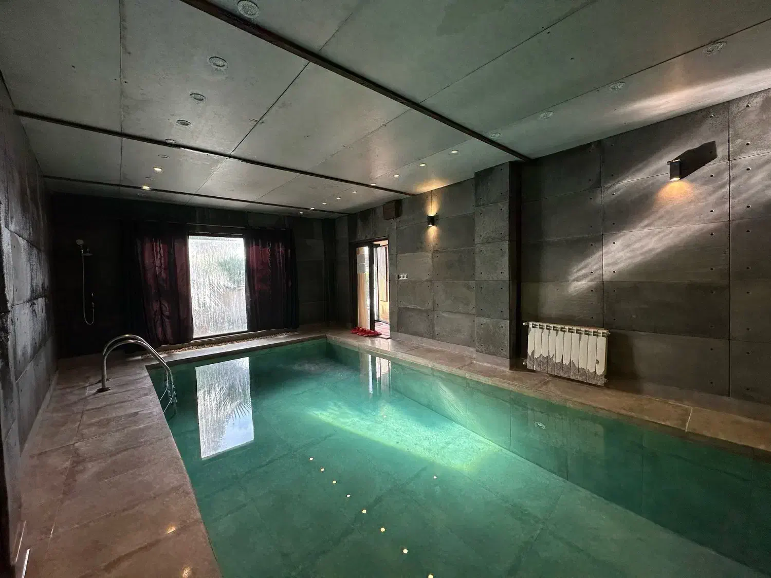 اجاره روزانه ویلا با استخر ابگرم داخل بازدید حضوری|اجارهٔ کوتاهمدت ویلا و باغ|تهران, شهرک ولیعصر جنوبی|دیوار