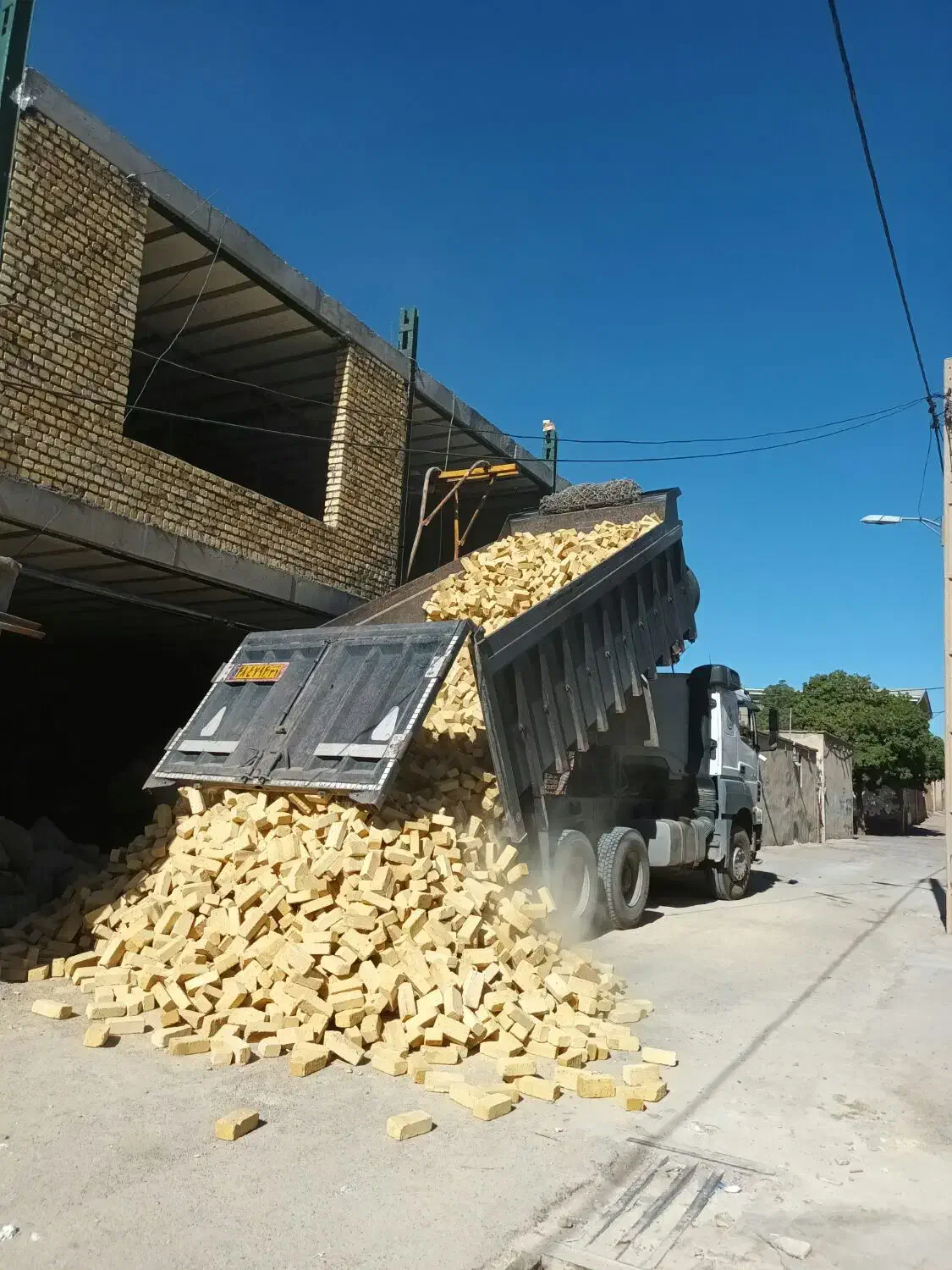 فروش اجر کوره حاج اکبر|مصالح و تجهیزات ساختمان|کوهدشت, |دیوار