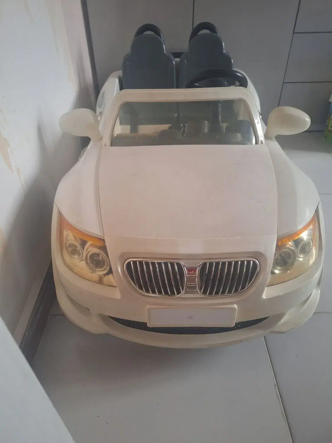 ماشین شارژی دو نفره|اسباب‌بازی بچه|رشت, کوی مهر|دیوار