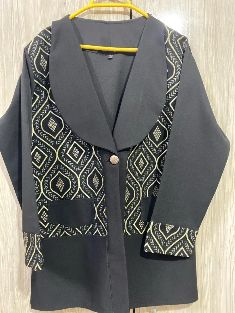 مانتو|لباس|مشهد, گلبرگ شمالی|دیوار