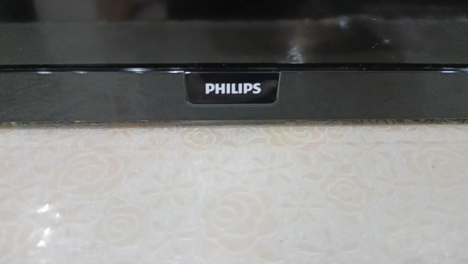 تلویزیون فیلیپس۴۰ اینچ|تلویزیون و پروژکتور|رشت, باهنر|دیوار