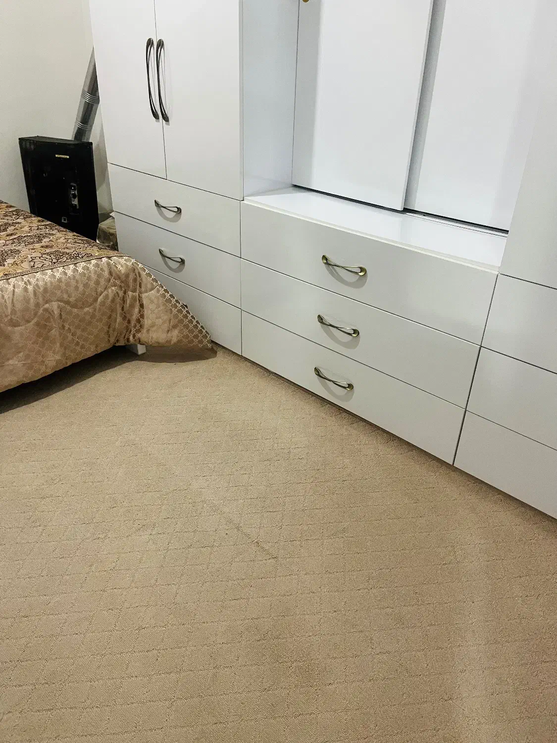 یک عدد موکت کاملا نو ۳در ۲/۴۰|موکت|سبزوار, توحیدشهر|دیوار