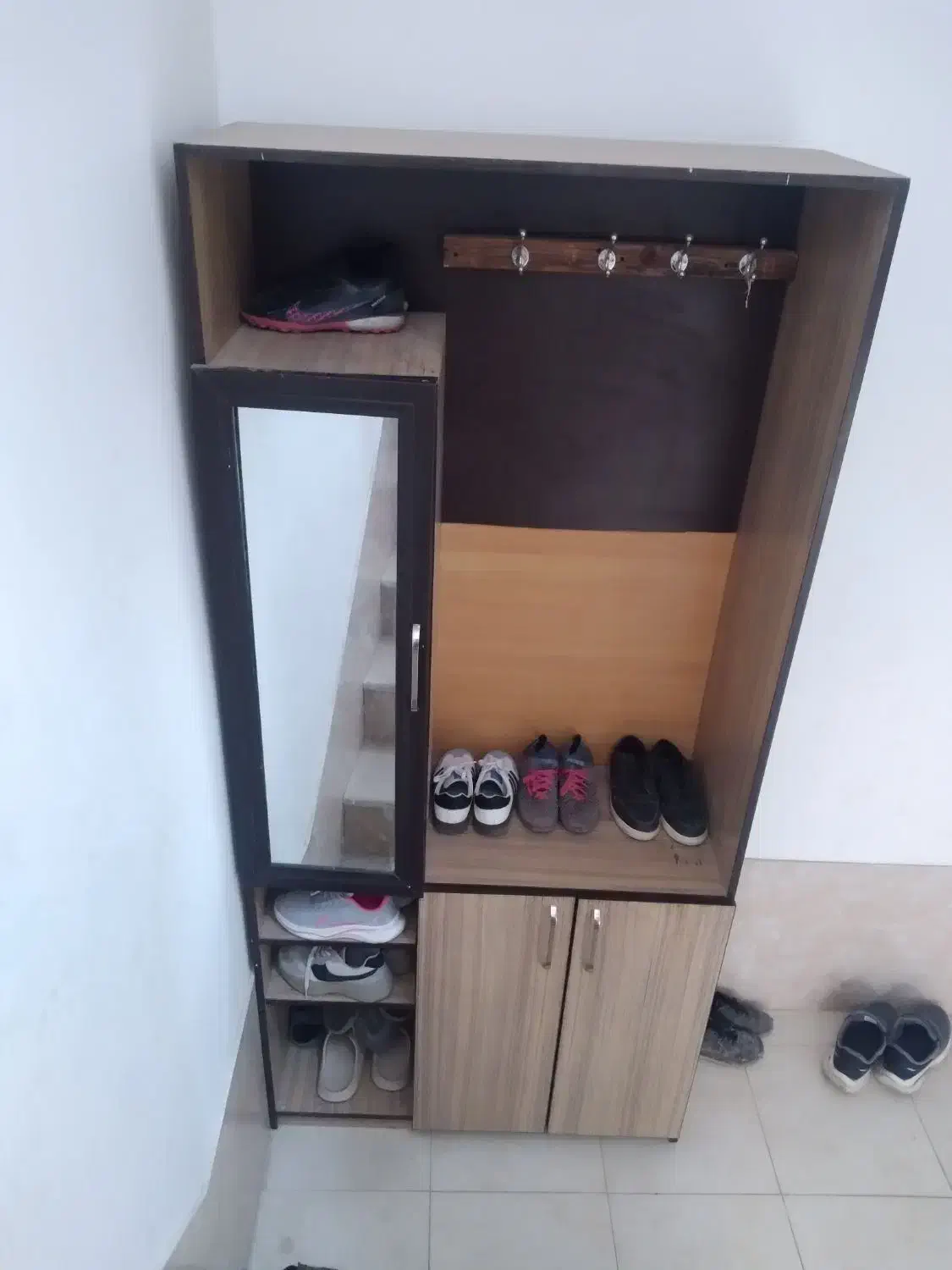 جاکفشی جادار آینه دار|جاکفشی، کمد، دراور|شیراز, شریف‌آباد|دیوار