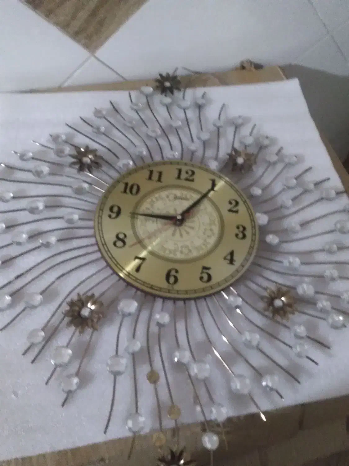 ساعت دیواری سالم وتمیز|ساعت دیواری و تزئینی|اسلام‌شهر, شهرک سعیدیه|دیوار