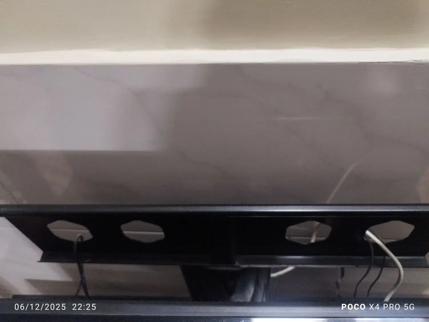 میز تلویزیون شیشه ایی|میز تلویزیون|اسلامشهر, شهرک امام حسین (میان آباد)|دیوار