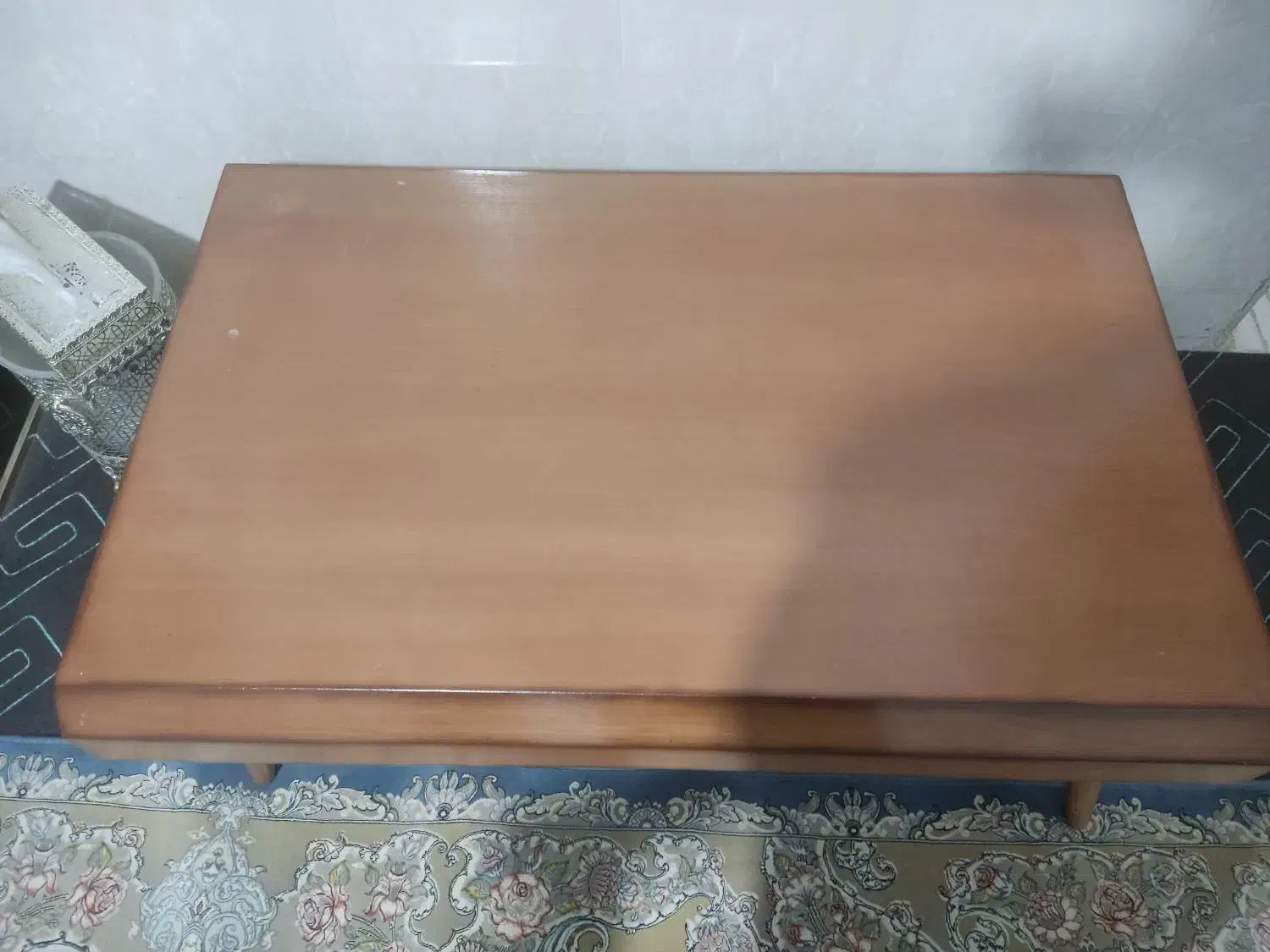 میز تلوزیون ب همراه میز مبل بادوعدد عسلی سالم .|مبلمان خانگی و میز عسلی|خمینی‌شهر, |دیوار