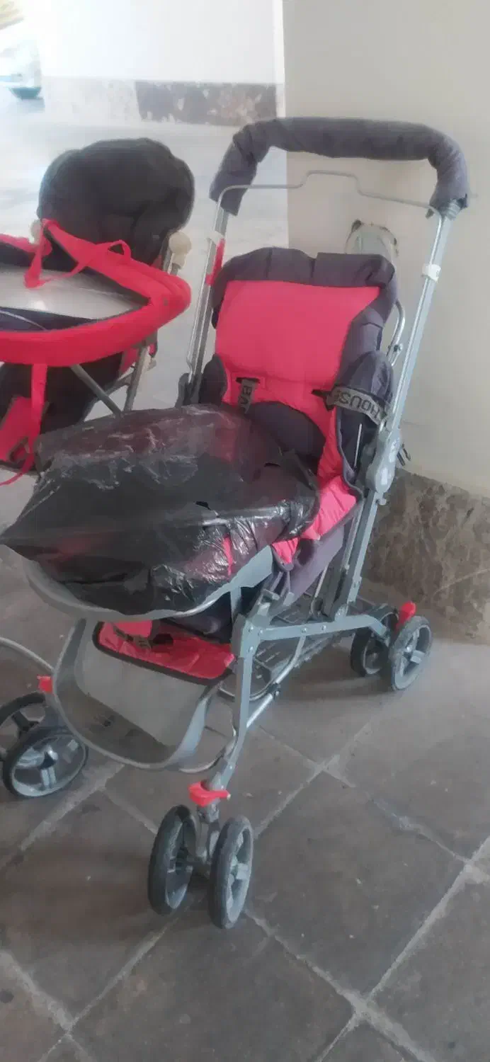 سیسمونی در حد نو|کالسکه و لوازم جانبی|فولادشهر, C8|دیوار