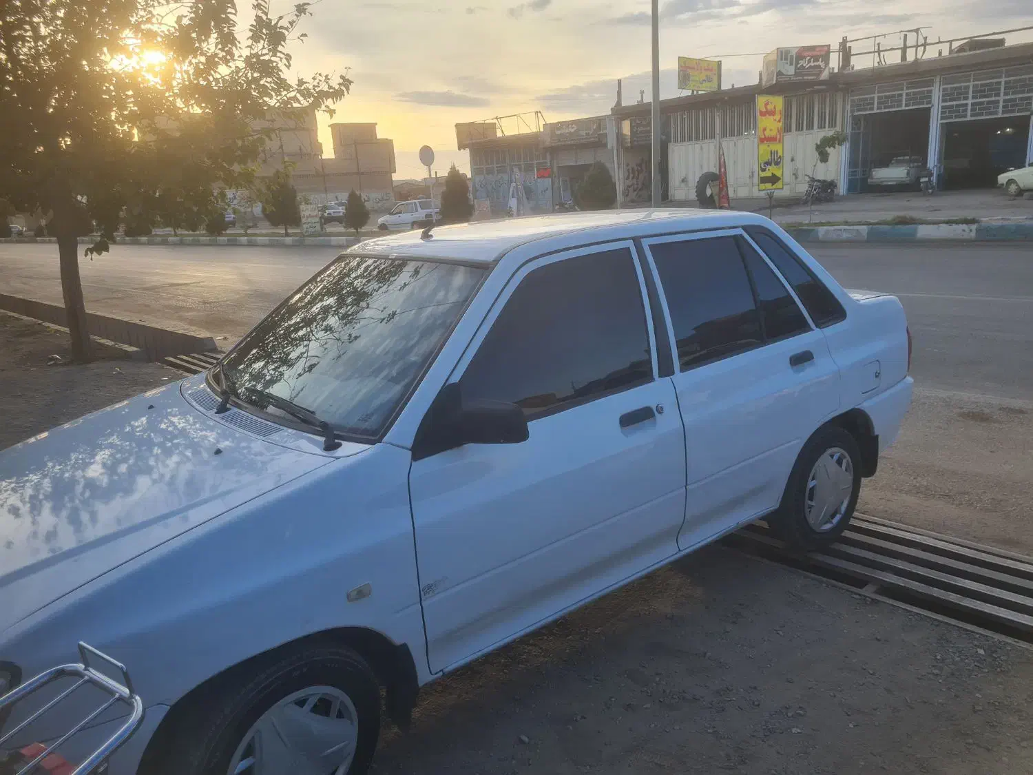 132سفید|خودرو سواری و وانت|نیشابور, مبارکه|دیوار