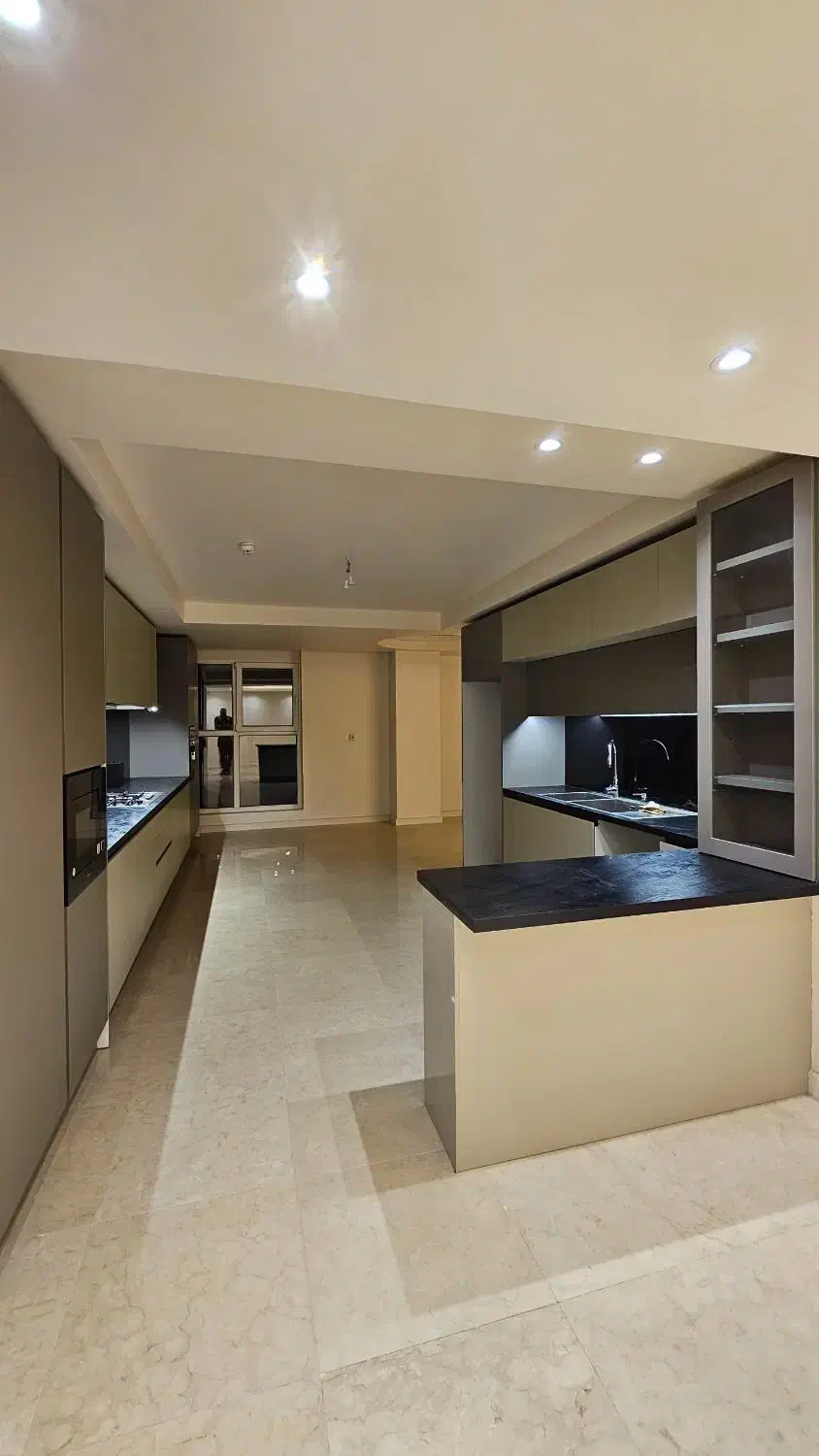 مدرن فرمانیه ۱۵۰ متر کلید نخورده