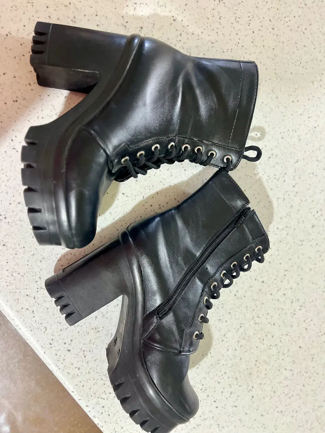 بوت چرم مشکی|کیف، کفش، کمربند|اندیشه, شهرک کوثر|دیوار