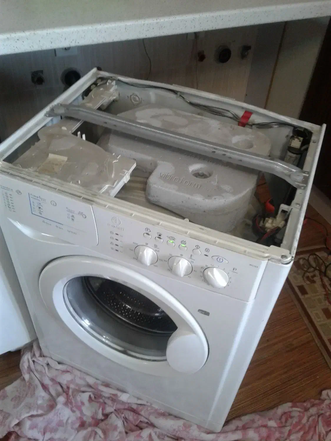 نصب و تعمیر لباسشویی اتوماتیک|خدمات پیشه و مهارت|رشت, گلسار|دیوار