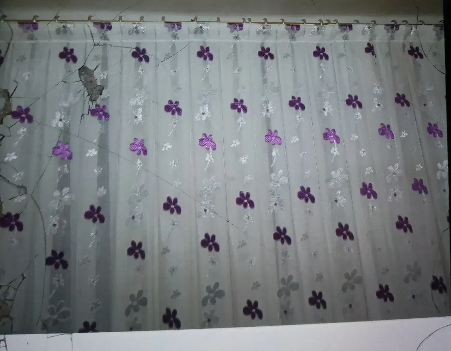 پرده ی در حد نو بعلت تغییر دکوراسیون میفروشم|پرده، رانر، رومیزی|میانه, |دیوار