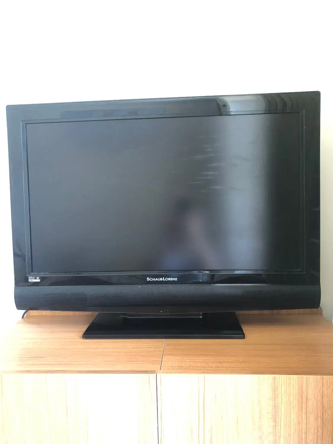 تلویزیون ال سی دی ۳۲ اینچ|تلویزیون و پروژکتور|کیش, |دیوار