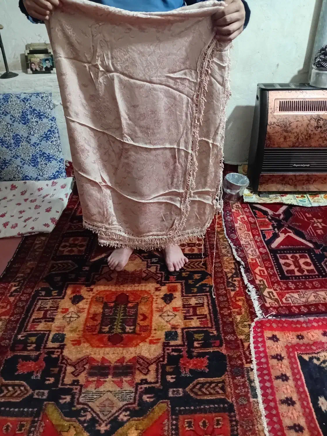 یک عدد شال قدیمی ۸۰ یا ۱۰۰ ساله خارال|لباس|اردبیل, |دیوار