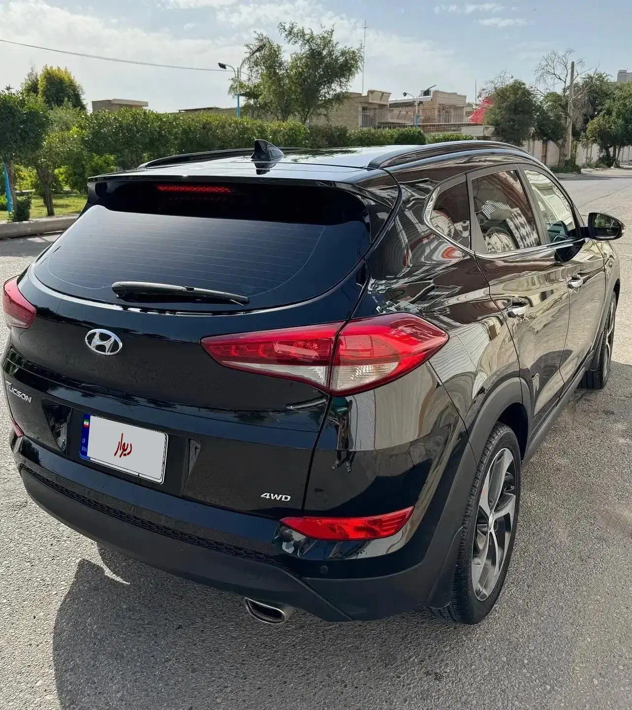 فروش توسان ۲۰۱۷ فول کامل منطقه آزاد|خودرو سواری و وانت|رشت, گلسار|دیوار