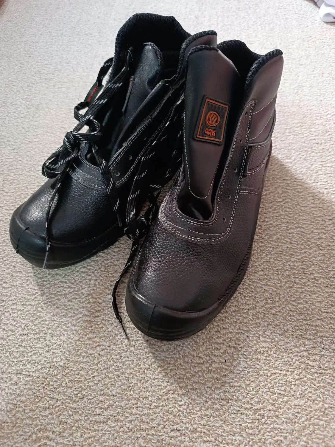 کفش کار|کیف، کفش، کمربند|مراغه, |دیوار