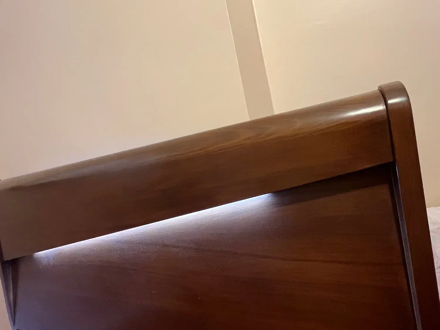 تخت دونفره تمام چوب برند آکاساAcasa با تشک خوشخواب|تخت و سرویس خواب|گنبد کاووس, |دیوار