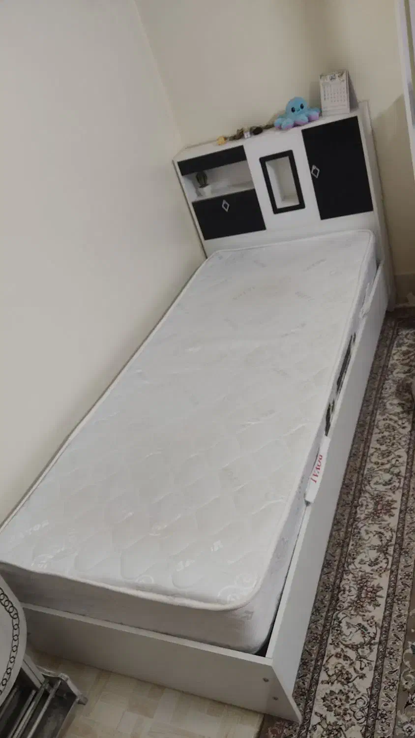 تختخواب یک نفره کارکرده|تخت و سرویس خواب|شاهینشهر, فیض|دیوار