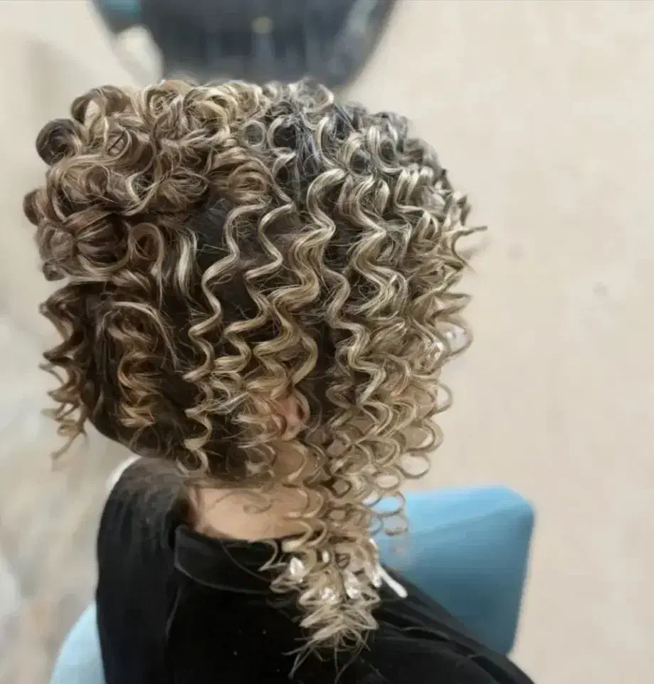 شنیون میکاپ با نازلترین قیمت|خدمات آرایشگری و زیبایی|تربت‌حیدریه, شهرک ولیعصر|دیوار