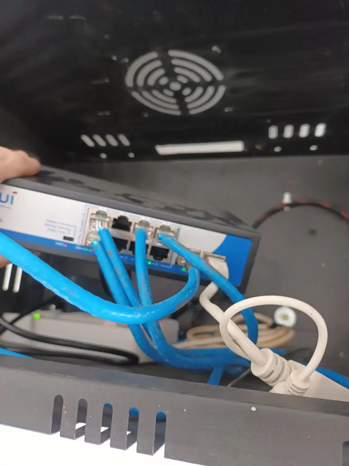 انجام تمامی امورات شبکه|خدمات رایانهای و موبایل|مشهد, احمدآباد|دیوار