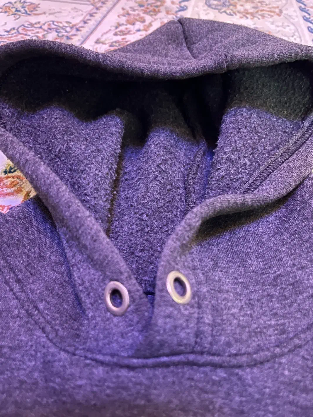 هودی|لباس|رشت, استادسرا|دیوار