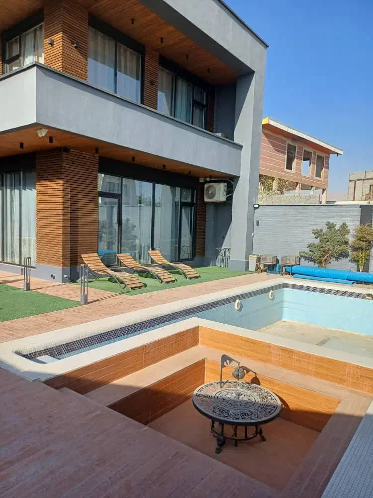 ویلاخاص مدرن۳۵۰زمین۳۲۰بناتریبلکس در*مهرابادبهادری*|فروش خانه و ویلا|رودهن, |دیوار