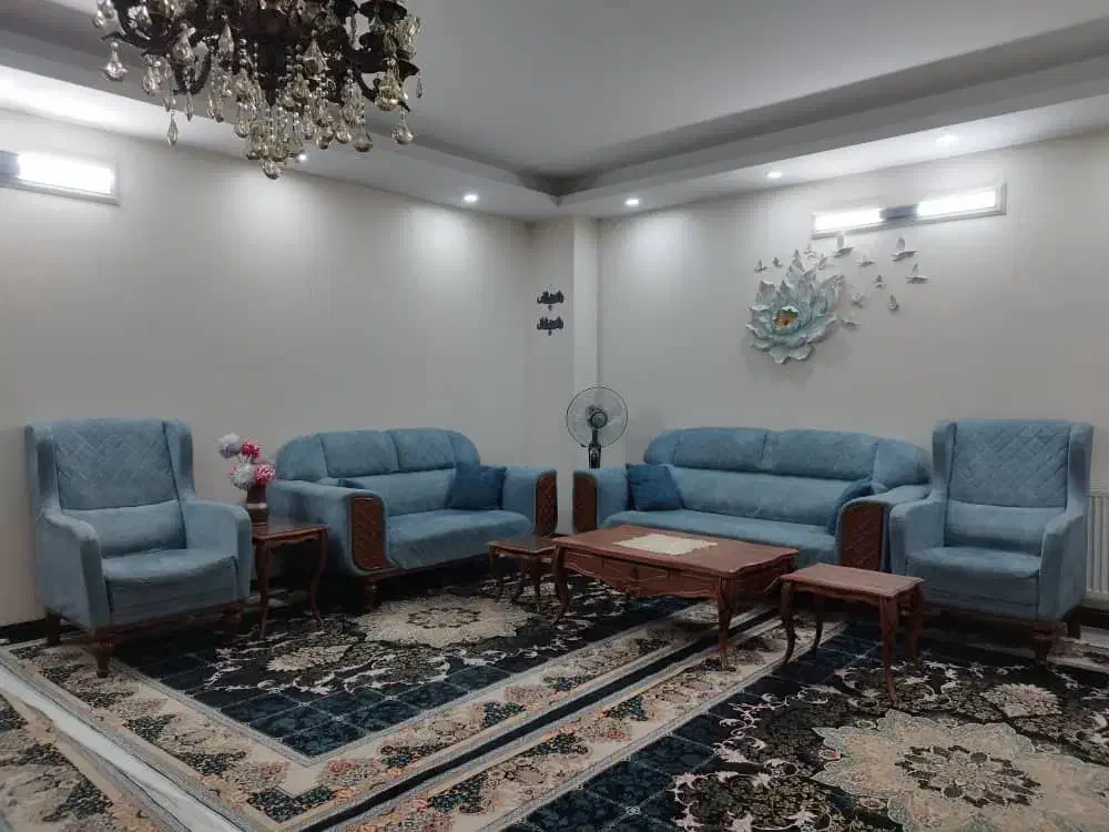 چستر ۷ نفره با ۴ عدد میز عسلی|مبلمان خانگی و میز عسلی|تهران, مطهری|دیوار