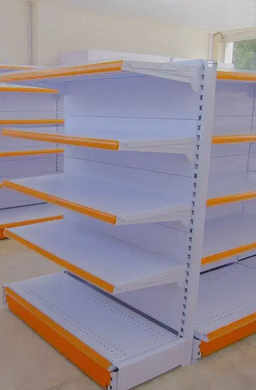 قفسه فروشگاه دوطرفه ایستاده سفید|فروشگاه و مغازه|رشت, منظریه|دیوار