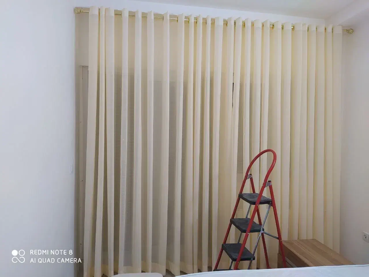 نصاب پرده و انجام خدمات شستشو پرده تحویل ۱روز|خدمات پیشه و مهارت|بجنورد, |دیوار