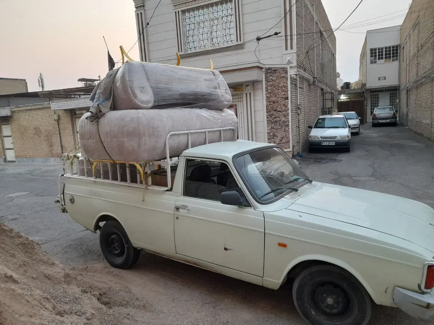 حمل نقل بار وانت بار وانت پیکان بار کرایه شهری ۲۰۰|خدمات حمل و نقل|دزفول, |دیوار