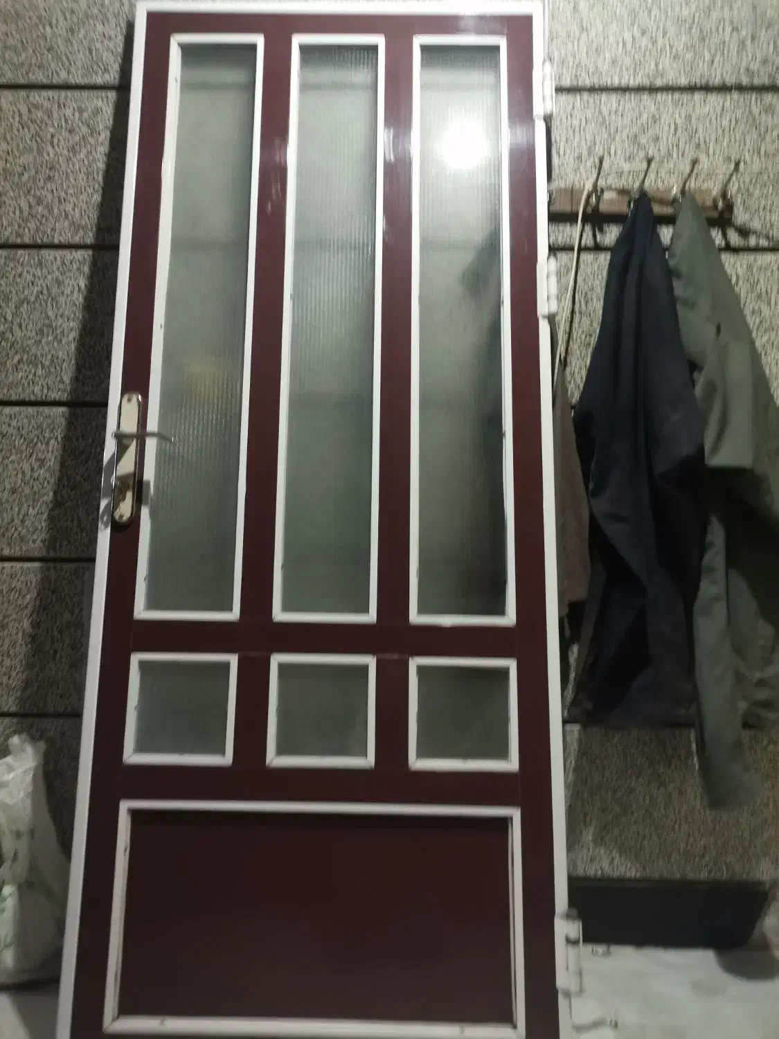 درب آلمینیوم|مصالح و تجهیزات ساختمان|سرخنکلاته, |دیوار