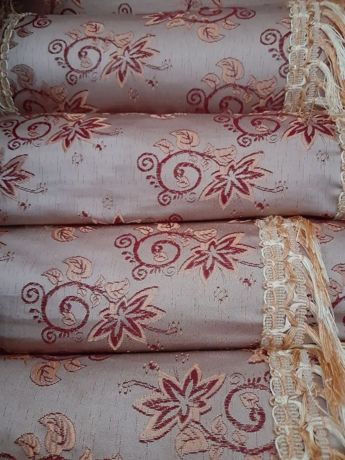 بالشت|رختخواب، بالش، پتو|سرپل ذهاب, |دیوار