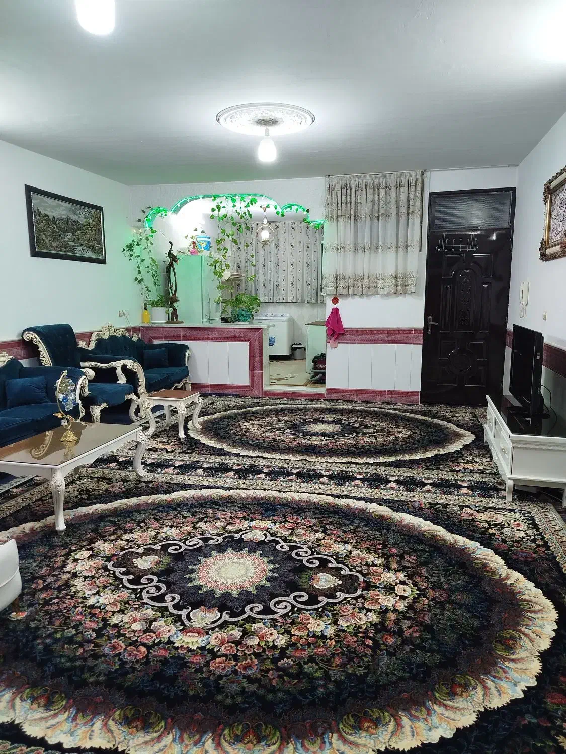 شیک وتمیز و مجهز میباشد|اجارهٔ کوتاهمدت آپارتمان و سوئیت|قم, کلهری|دیوار