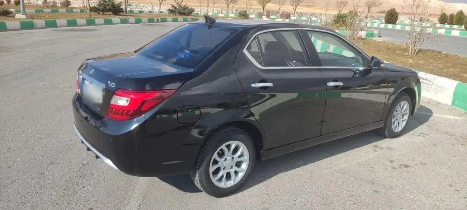 دنا پلاس دنده خشک ۱۴۰۲|خودرو سواری و وانت|سنندج, |دیوار