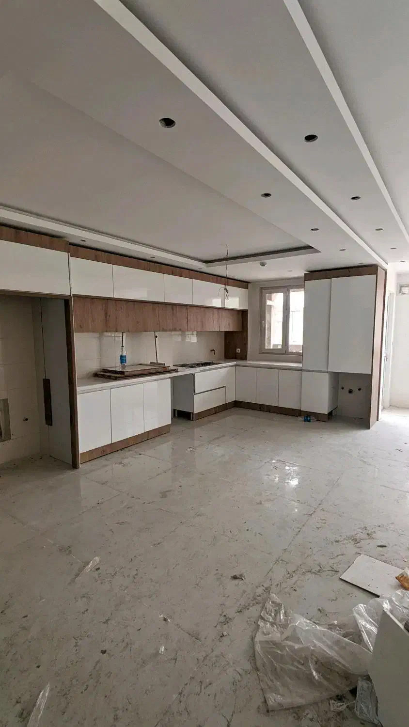 فروش آپارتمان۲۴۲متری۴ خواب تجهیزتاپ لوکیشن/ولیعصر|فروش آپارتمان|شیراز, شهرک ولیعصر|دیوار