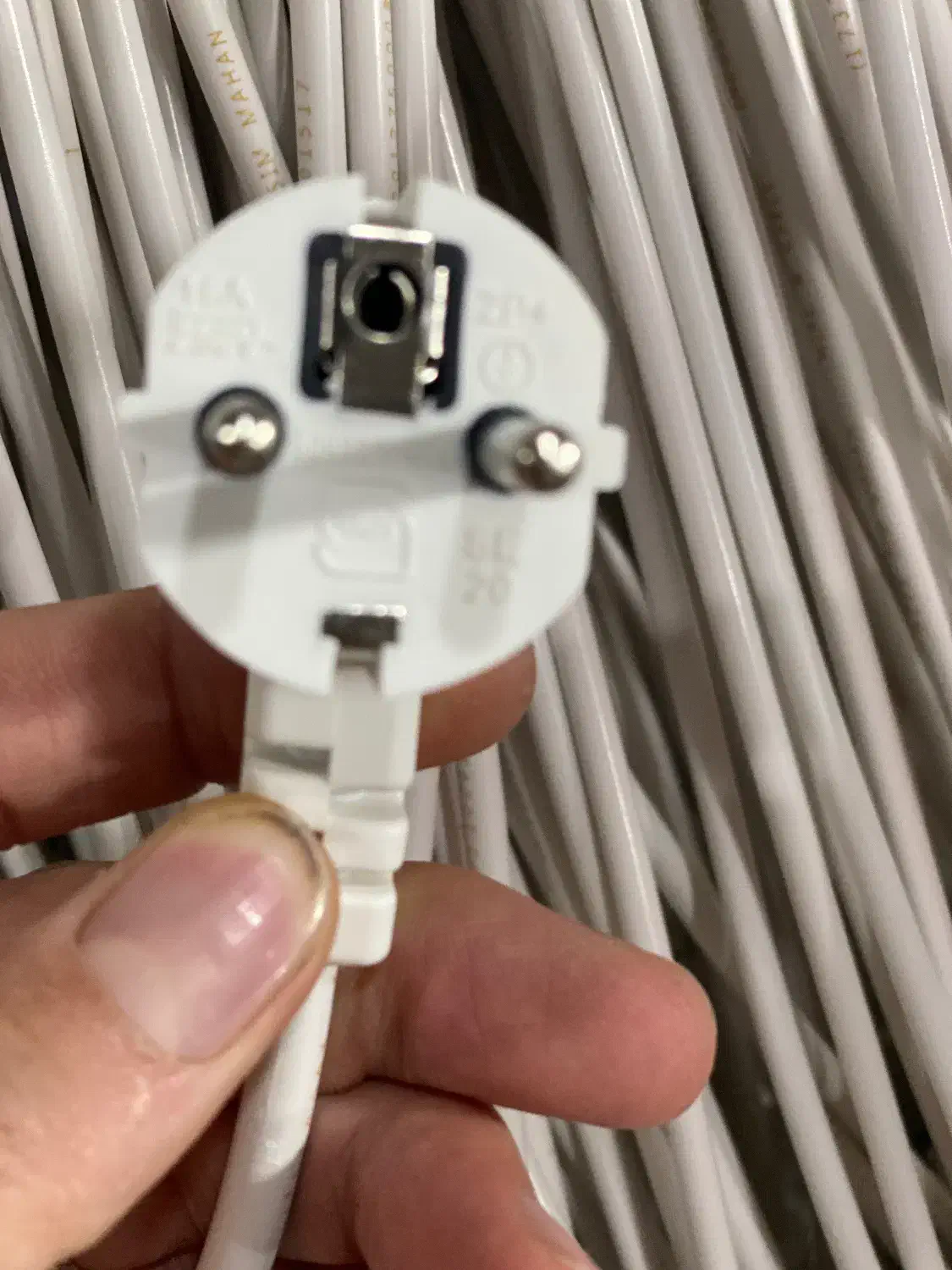 استخدام کارگر ساده و فنی در تولید کابل وسیم درختی|استخدام صنعتی، فنی، مهندسی|خسروشاه, |دیوار