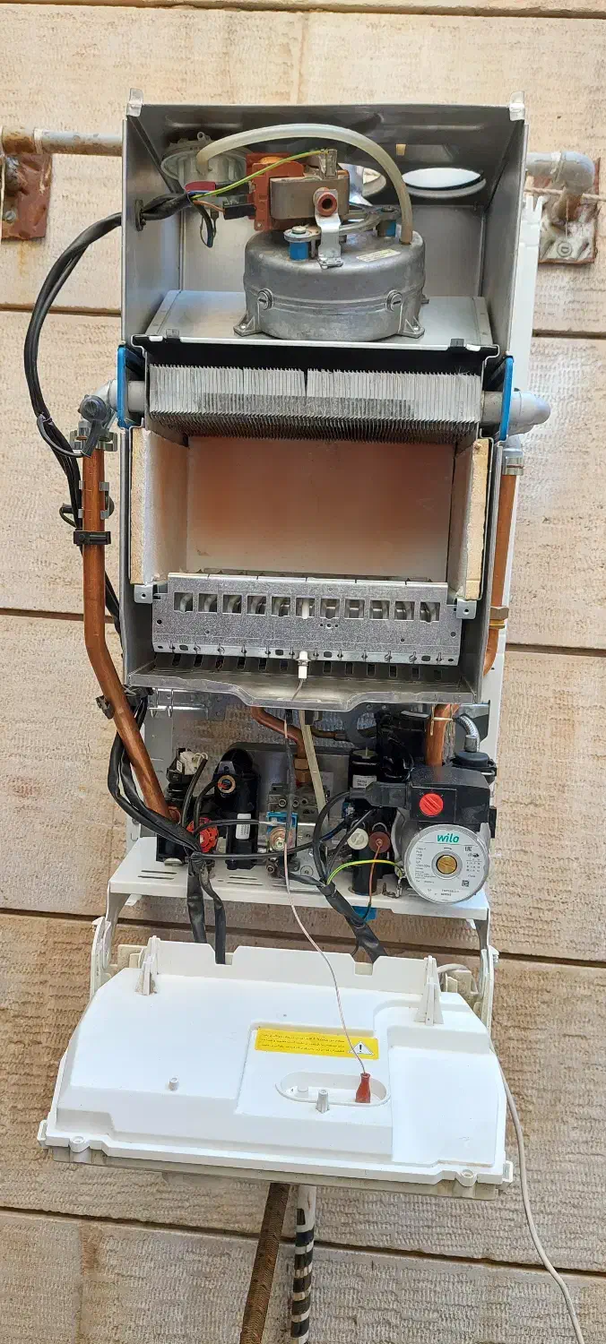 خدمات فروش  و پس از فروش پکیج و کولر گازی|آبگرمکن، پکیج، شوفاژ|اصفهان, جلالیه|دیوار