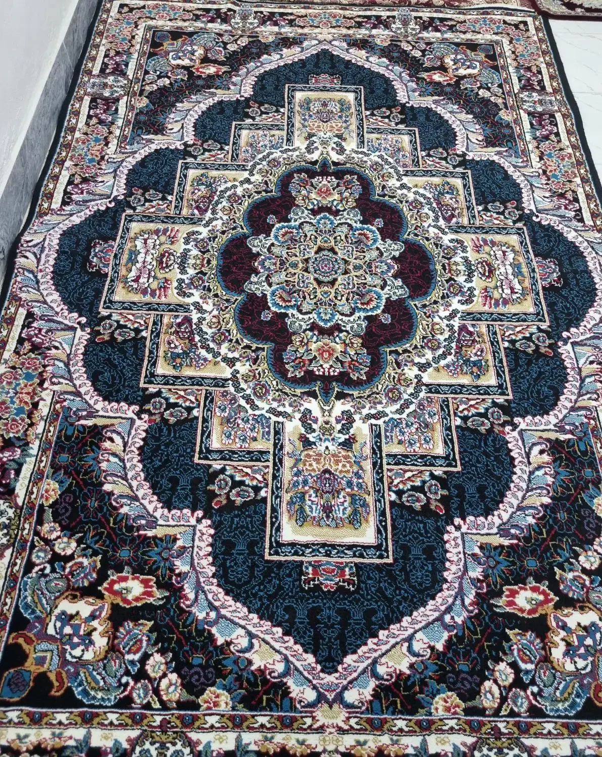 فرش شش متری|فرش|سرپل ذهاب, |دیوار